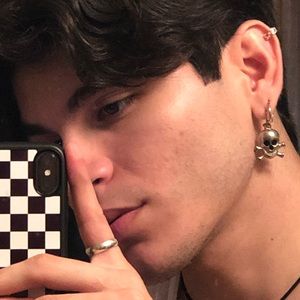 Meet your Posher, Aaron